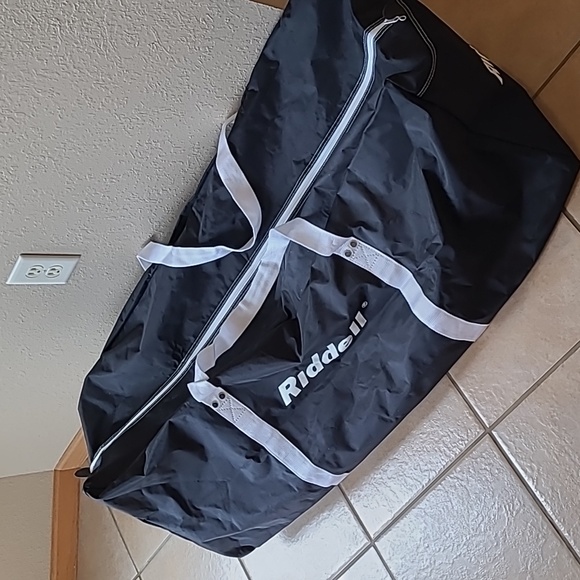 Riddell Bags Riddell Xl Team Equipment Bag 4x5x15 Black And White